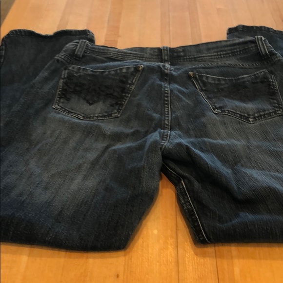 Jean - Picture 5 of 7